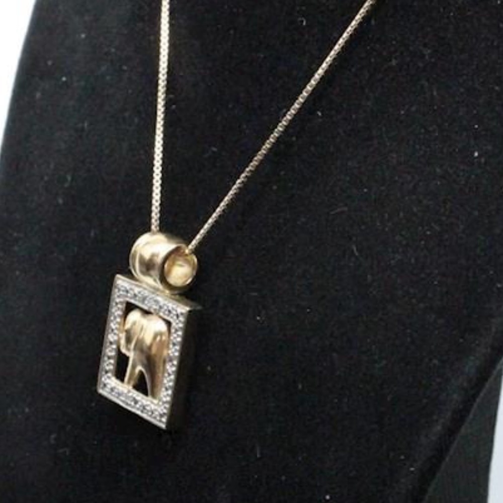 Sterling Silver (Vermeil) Diamond Accent 18" Elephant Necklace - Picture 3 of 6